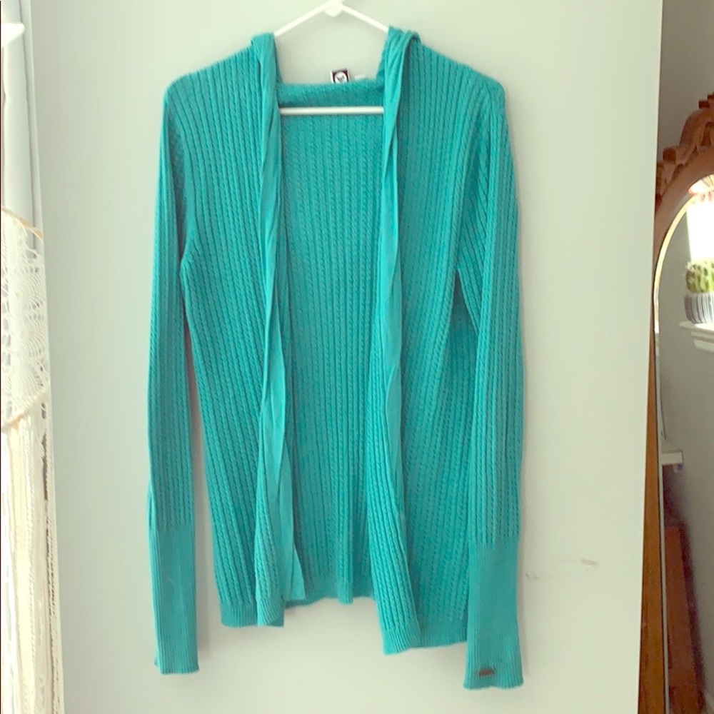 Cardigan sweater